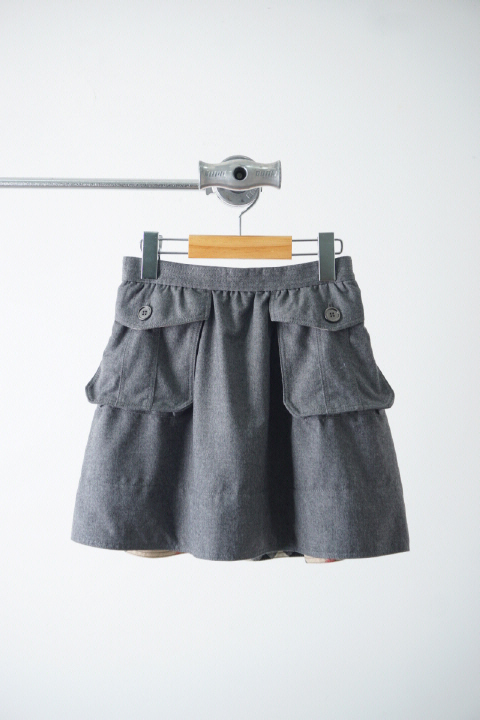 BURBERRY children skirt (120)